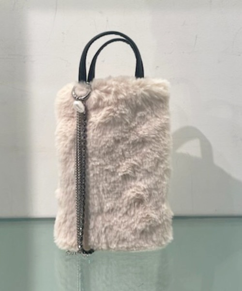 B'2nd(ビーセカンド)の「COTTABAL (コッタバル) ファーショルダー(ショルダーバッグ・レディース・チャコールグレー/アイボリー/ブルー・F)」の11枚目の写真