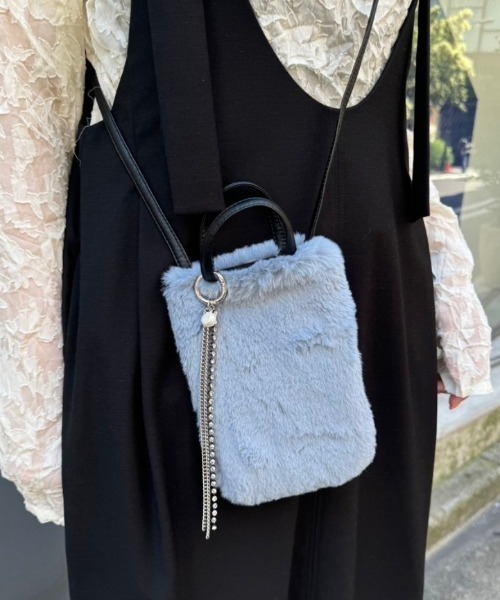 B'2nd(ビーセカンド)の「COTTABAL (コッタバル) ファーショルダー(ショルダーバッグ・レディース・チャコールグレー/アイボリー/ブルー・F)」の12枚目の写真