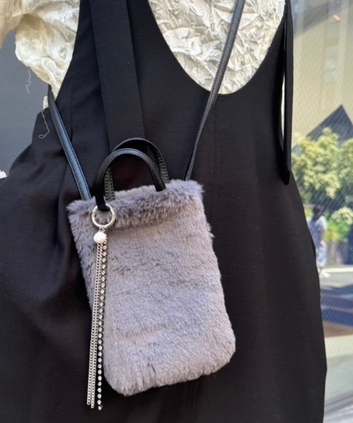 B'2nd(ビーセカンド)の「COTTABAL (コッタバル) ファーショルダー(ショルダーバッグ・レディース・チャコールグレー/アイボリー/ブルー・F)」の14枚目の写真