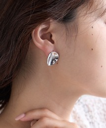 lilニュアンスオーバルピアス