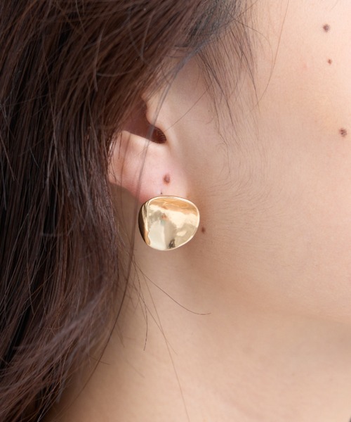 CIAOPANIC TYPY（チャオパニックティピー）の「lilニュアンスオーバルピアス（ピアス（両耳用）・レディース・シルバー/ゴールド・ONE SIZE）」の2枚目の写真