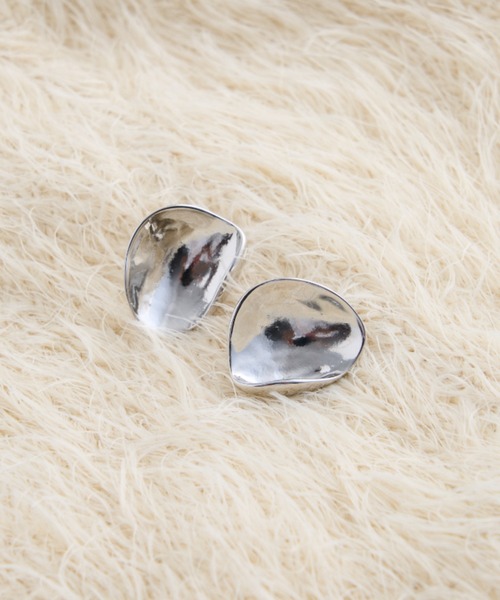 CIAOPANIC TYPY（チャオパニックティピー）の「lilニュアンスオーバルピアス（ピアス（両耳用）・レディース・シルバー/ゴールド・ONE SIZE）」の6枚目の写真