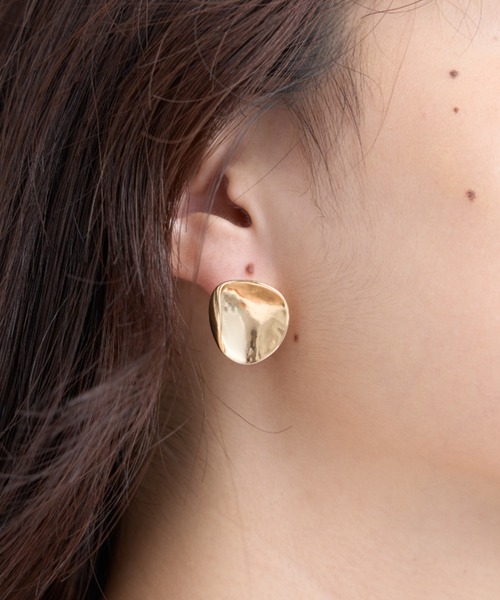 CIAOPANIC TYPY（チャオパニックティピー）の「lilニュアンスオーバルピアス（ピアス（両耳用）・レディース・シルバー/ゴールド・ONE SIZE）」の5枚目の写真