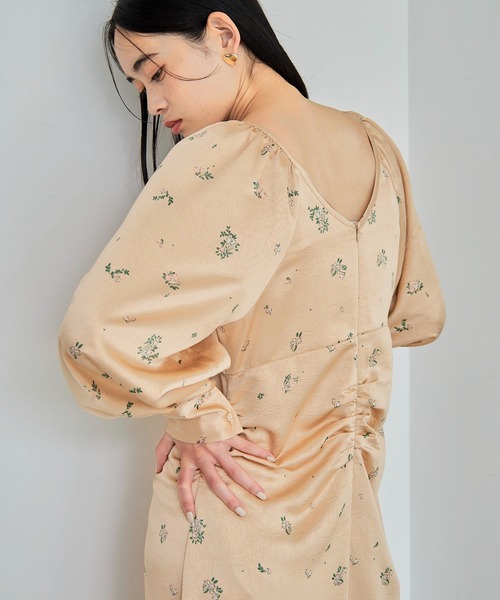 VIS（ビス）の「オリジナル花柄クリンクル加工ワンピース（ワンピース・レディース・ブルー系その他/ベージュ・FREE）」の13枚目の写真