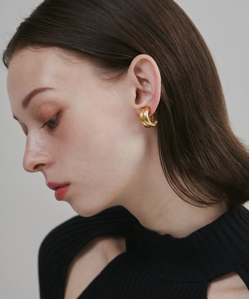 ciite' surgical stainless(シーテサージカルステンレス)の「【 金属アレルギー対応 】 ニュアンスボリューム イヤリング サージカルステンレス (両耳用)(イヤリング・レディース・ゴールド/シルバー・FREE)」の12枚目の写真