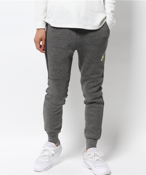 NIKE SPORTSWEAR（ナイキスポーツウェアー）の「NIKE: 『TEC FLEECE』 パンツ（その他パンツ・メンズ・グレー/ブラック/グレー系その他・MEDIUM/LARGE/SMALL）」の2枚目の写真