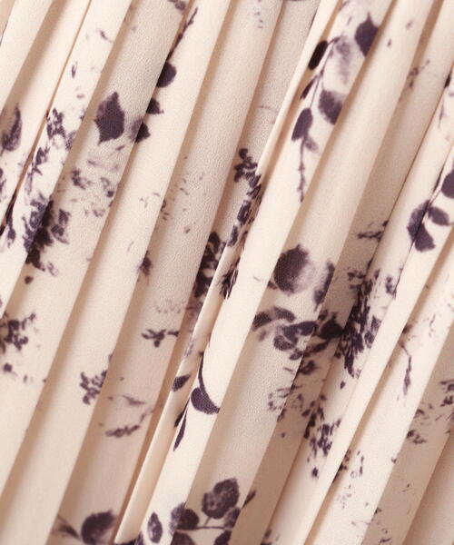 PROPORTION BODY DRESSING(プロポーションボディドレッシング)の「フラワープリントワンピース / 1214240508(ワンピース・レディース・オフホワイト/ブラック/ブラウン/ピンク・SMALL/MEDIUM)」の8枚目の写真