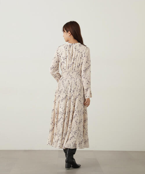 PROPORTION BODY DRESSING(プロポーションボディドレッシング)の「フラワープリントワンピース / 1214240508(ワンピース・レディース・オフホワイト/ブラック/ブラウン/ピンク・SMALL/MEDIUM)」の9枚目の写真