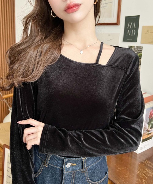 moment+（モーメントプラス）の「アシンメトリーネックシャイニーベロアトップス（Tシャツ/カットソー・レディース・ブラック/グレイッシュベージュ/チャコールグレー/ブラウン・M/L）」の5枚目の写真