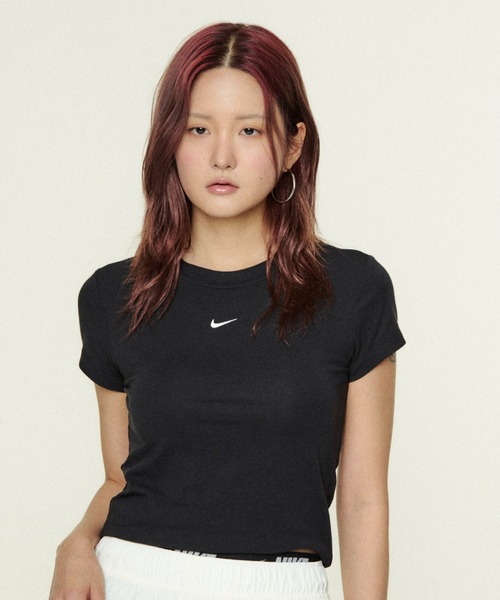 NIKE(ナイキ)の「ナイキ スポーツウェア チル ニット ウィメンズ Tシャツ / Nike Sportswear Chill Knit Women's T-Shirt FV5509-010 Black(Tシャツ/カットソー・レディース・ブラック・S/M/L/2XL/XL/XS)」の6枚目の写真