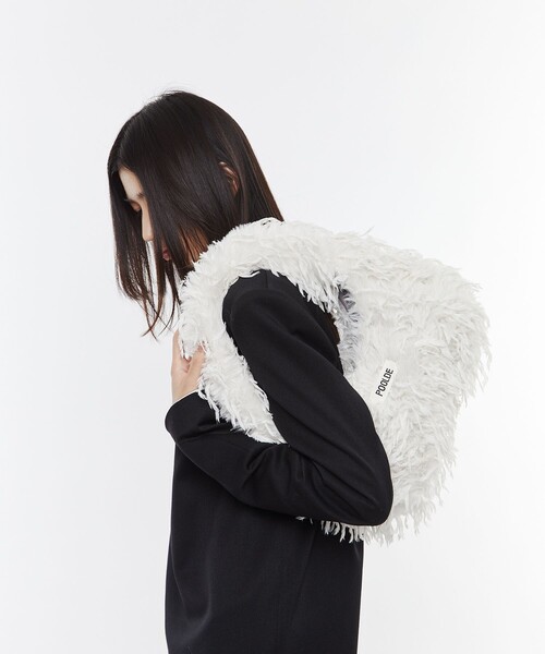 POOLDE(プールデ)の「【POOLDE/プールデ】Silkie Bag/シルキーバッグ/ファーバッグ(ショルダーバッグ・レディース・ホワイト/ブラック/ピンク・FREE)」の2枚目の写真