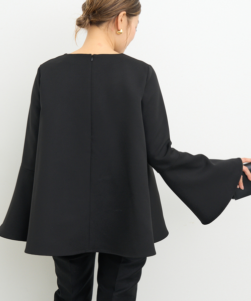 CELERI(セルリ)の「CELERI BELL SLEEVE プルオーバー(シャツ/ブラウス・レディース・ブラック・FREE)」の7枚目の写真