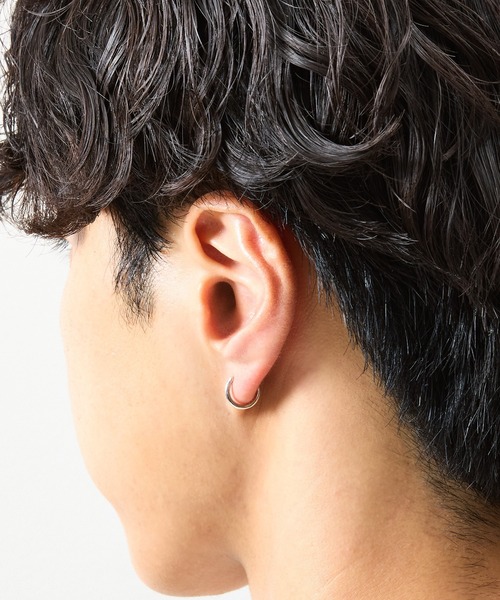 And A(アンドエー)の「And A アンドエー / SILVER925 SMALL HOOP PIERCE シルバー925スモールフープピアス(片耳用) / AA-A24U004(ピアス(片耳用)・メンズ・シルバー・SMALL)」の14枚目の写真