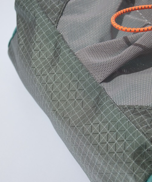 F/CE. （エフシーイー）の「F/CE. CORDURA SIL NYLON SACOCHE / エフシーイー コーデュラシルナイロンサコッシュ（ボディバッグ/ウエストポーチ・メンズ・ホワイト/ブラック・FREE）」の21枚目の写真