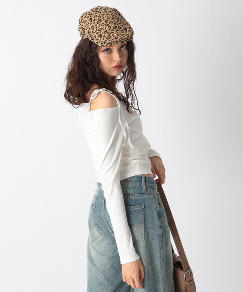 FOREVER 21(フォーエバー トゥエンティーワン)の「【2025SS】肩リボンコンパクトオフショルトップス(Tシャツ/カットソー・レディース・カモフラージュ/オフホワイト/ブラック・MEDIUM/SMALL)」の6枚目の写真