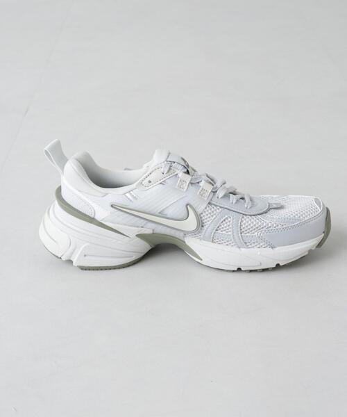 NIKE(ナイキ)の「NIKE/ナイキ ウィメンズ V2K ラン(スニーカー・レディース・グレー/ブラック・23/24/25)」の14枚目の写真