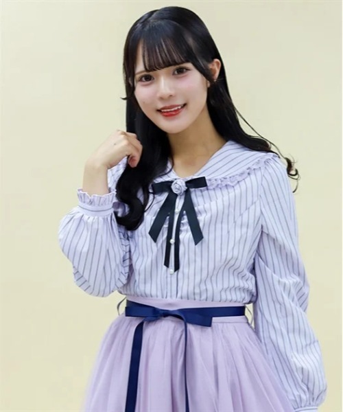 axes femme POETIQUE（アクシーズファムポエティック）の「ブローチ付ピンストライプブラウス（シャツ/ブラウス・レディース・ラベンダー/キナリ/サックスブルー・MEDIUM）」の18枚目の写真