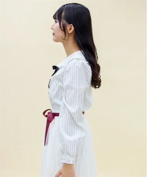 axes femme POETIQUE（アクシーズファムポエティック）の「ブローチ付ピンストライプブラウス（シャツ/ブラウス・レディース・ラベンダー/キナリ/サックスブルー・MEDIUM）」の19枚目の写真