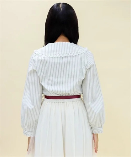 axes femme POETIQUE（アクシーズファムポエティック）の「ブローチ付ピンストライプブラウス（シャツ/ブラウス・レディース・ラベンダー/キナリ/サックスブルー・MEDIUM）」の20枚目の写真