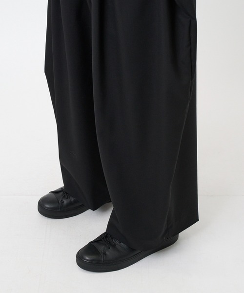 KHOKI / コッキ】3D cutting design pants（スラックス）｜KHOKI
