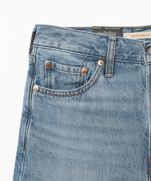 Ray BEAMS（レイビームス）の「LEVI’S(R) / RIBCAGE ジーンズ WIDE LEG（デニムパンツ・レディース・ブルー・24inch/25inch/26inch）」の4枚目の写真
