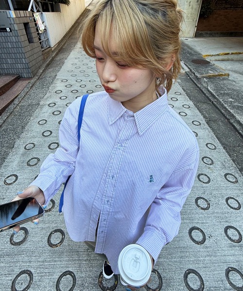 DOUBLE NAME(ダブルネーム)の「【m:rex】ミニ恐竜ワッペンストライプシャツ(シャツ/ブラウス・レディース・ピンク系/ブルー系/ベージュ系・FREE)」の7枚目の写真