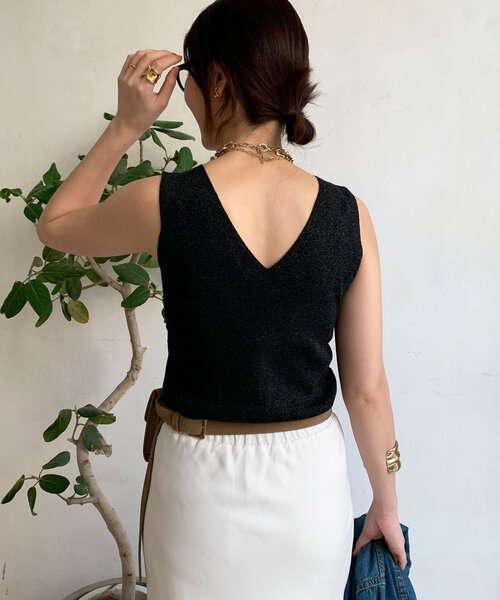 DouDou(ドゥドゥ)の「前後2WAYラメニットタンク(ニット/セーター・レディース・ブラック/サックスブルー/グレー/ベージュ・FREE)」の11枚目の写真