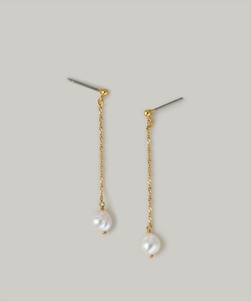 Jolie Toujours(ジョリトゥジュール)の「〈K18GP〉ロング淡水パールピアス(ピアス(両耳用)・レディース・ゴールド・FREE)」の1枚目の写真