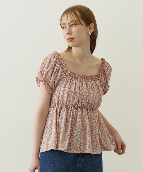 MILKFED.（ミルクフェド）の「FLORAL PATTERN PUFF SLEEVE BLOUSE（Tシャツ/カットソー・レディース・ライトグレー/ライトブルー/ライトピンク・ONE SIZE）」の3枚目の写真