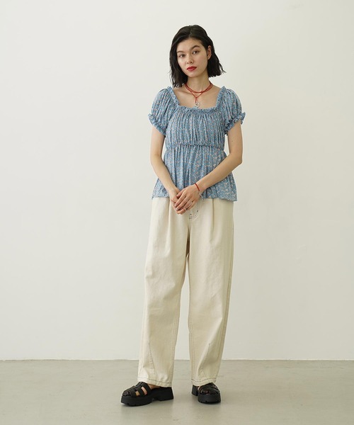 MILKFED.（ミルクフェド）の「FLORAL PATTERN PUFF SLEEVE BLOUSE（Tシャツ/カットソー・レディース・ライトグレー/ライトブルー/ライトピンク・ONE SIZE）」の10枚目の写真