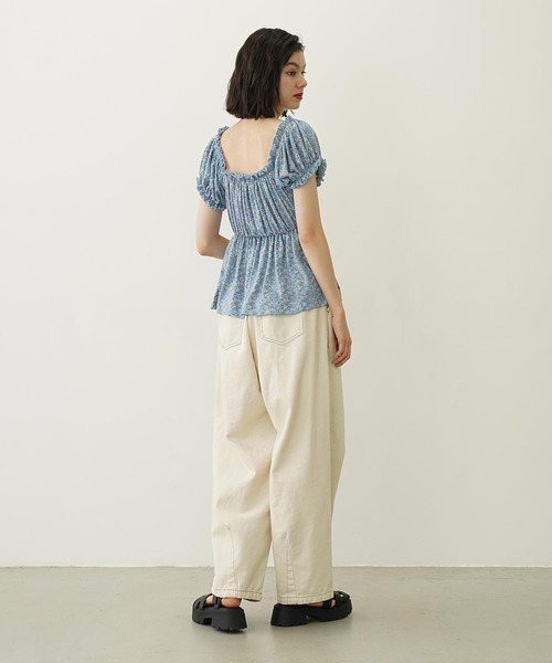 MILKFED.（ミルクフェド）の「FLORAL PATTERN PUFF SLEEVE BLOUSE（Tシャツ/カットソー・レディース・ライトグレー/ライトブルー/ライトピンク・ONE SIZE）」の13枚目の写真