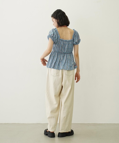 MILKFED.（ミルクフェド）の「FLORAL PATTERN PUFF SLEEVE BLOUSE（Tシャツ/カットソー・レディース・ライトグレー/ライトブルー/ライトピンク・ONE SIZE）」の14枚目の写真