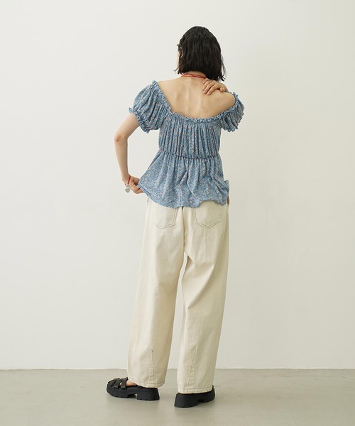 MILKFED.（ミルクフェド）の「FLORAL PATTERN PUFF SLEEVE BLOUSE（Tシャツ/カットソー・レディース・ライトグレー/ライトブルー/ライトピンク・ONE SIZE）」の15枚目の写真