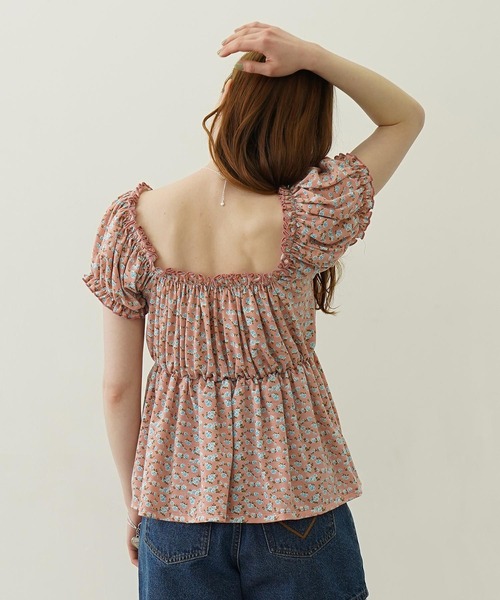 MILKFED.（ミルクフェド）の「FLORAL PATTERN PUFF SLEEVE BLOUSE（Tシャツ/カットソー・レディース・ライトグレー/ライトブルー/ライトピンク・ONE SIZE）」の16枚目の写真