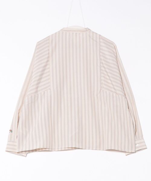 Arnold Palmer（アーノルドパーマー）の「EVERY DAY イージーケア ストライプ シャツブラウス（シャツ/ブラウス・レディース・サックスブルー/ベージュ/ブルー・L/S/M）」の5枚目の写真