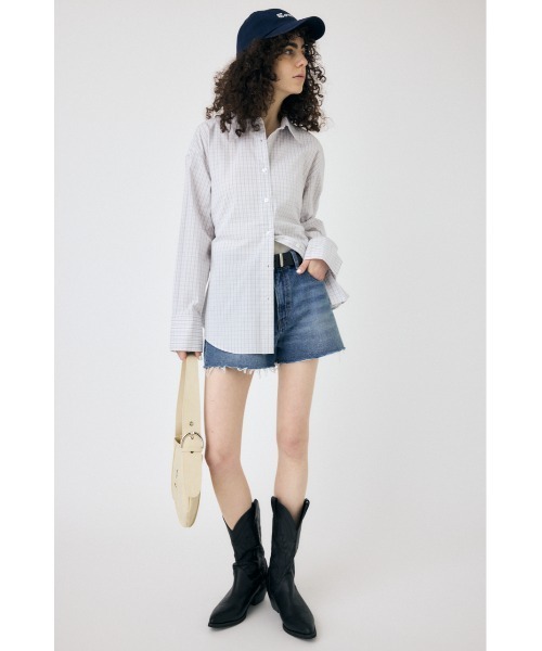 MOUSSY(マウジー)の「CUT OFF DAMAGE ショートパンツ(デニムパンツ・レディース・ブルー/ライトブルー・1/2/0)」の15枚目の写真