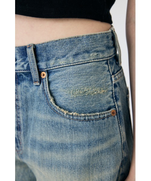 MOUSSY(マウジー)の「CUT OFF DAMAGE ショートパンツ(デニムパンツ・レディース・ブルー/ライトブルー・1/2/0)」の13枚目の写真