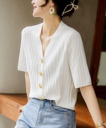 夏服を上品に遊び心のあるスターボタン半袖サマーニットカーデ