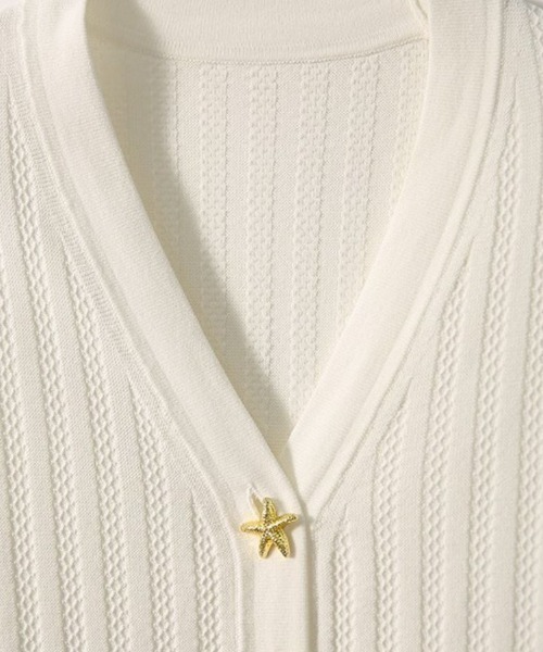 maison de LATIR(メゾンドラティール)の「夏服を上品に遊び心のあるスターボタン半袖サマーニットカーデ(カーディガン/ボレロ・レディース・ブラック/ホワイト・ONESIZE)」の14枚目の写真