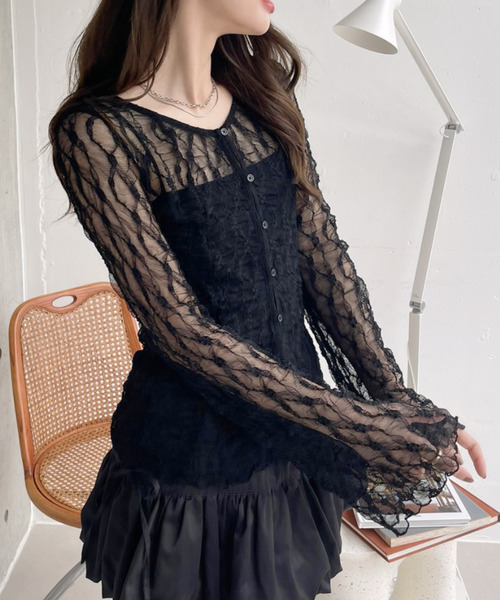 Ada.(エイダ)の「Uネック ベルスリーブ フロントボタン レース トップス(Tシャツ/カットソー・レディース・ホワイト/ブラック・FREE)」の11枚目の写真