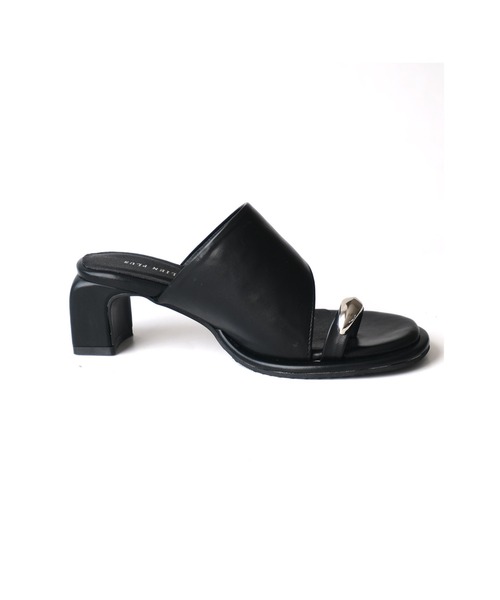 AmiAmi（アミアミ）の「柔らか！サムリング 変形ヒールミュール/トゥリングサンダル（サンダル・レディース・ブラック/シルバー/モカ・L/LL/M/S）」の14枚目の写真