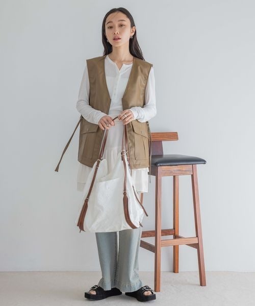 JEANASIS（ジーナシス）の「アンティークレーストート/451750（トートバッグ・レディース・ホワイト系その他/ブラック・FREE）」の15枚目の写真