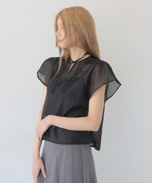 CLEIO(クレイオ)の「【CLEIO】テープ刺繍ネックリボン半袖ブラウス TAPE EMBROIDERY NECK RIBBON BLOUSE/940-13610(シャツ/ブラウス・レディース・ブラック/アイボリー・FREE)」の8枚目の写真