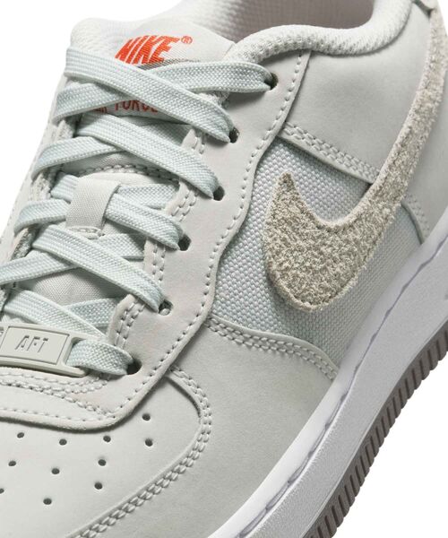 ☆新品未使用☆NIKE エアフォース1 lv8 Jr.シューズ セール】ナイキ エア フォース 1 LV8 ジュニアシューズ / Nike