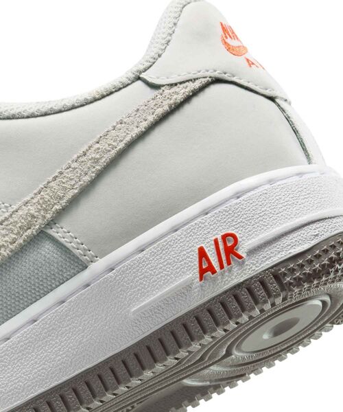 ☆新品未使用☆NIKE エアフォース1 lv8 Jr.シューズ NIKE公式】ナイキ エア フォース 1 LV8 ジュニアシューズ