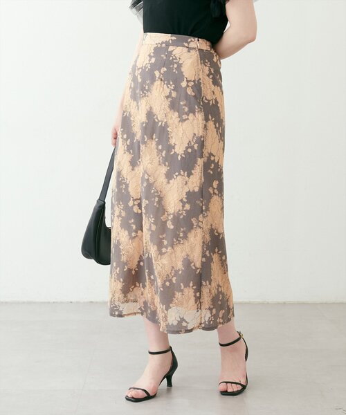 natural couture（ナチュラルクチュール）の「カラーレースAラインスカート（スカート・レディース・ブラウン/ミント/サックスブルー・FREE）」の2枚目の写真