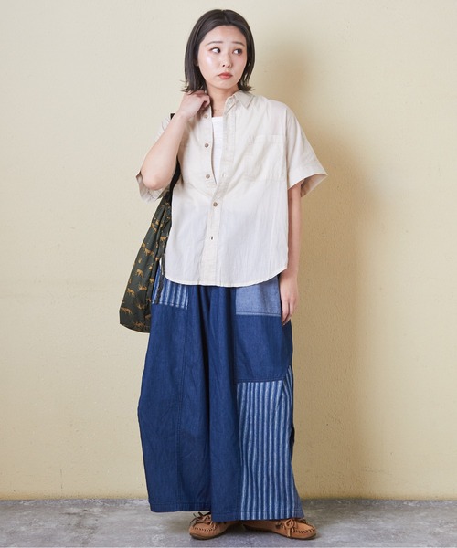 CUBE SUGAR（キューブシュガー）の「4.5オンスデニム切替タックイージーワイドパンツ（デニムパンツ・レディース・インディゴブルー/ブルー系/ネイビー系・M）」の14枚目の写真