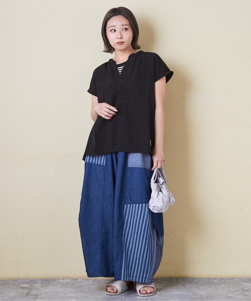 CUBE SUGAR（キューブシュガー）の「4.5オンスデニム切替タックイージーワイドパンツ（デニムパンツ・レディース・インディゴブルー/ブルー系/ネイビー系・M）」の16枚目の写真