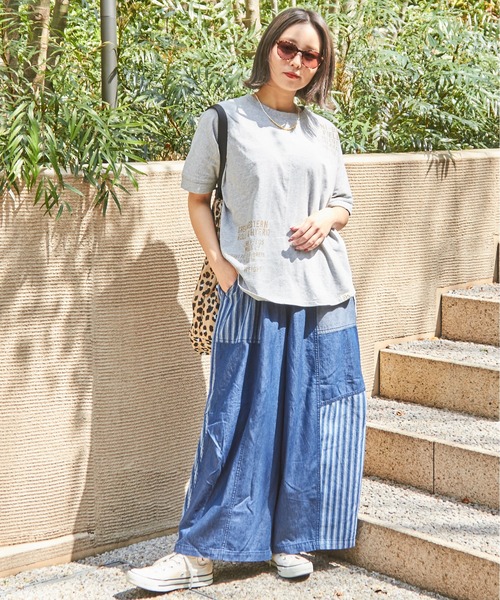 CUBE SUGAR（キューブシュガー）の「4.5オンスデニム切替タックイージーワイドパンツ（デニムパンツ・レディース・インディゴブルー/ブルー系/ネイビー系・M）」の19枚目の写真