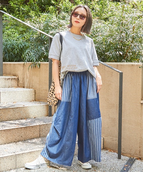 CUBE SUGAR（キューブシュガー）の「4.5オンスデニム切替タックイージーワイドパンツ（デニムパンツ・レディース・インディゴブルー/ブルー系/ネイビー系・M）」の21枚目の写真